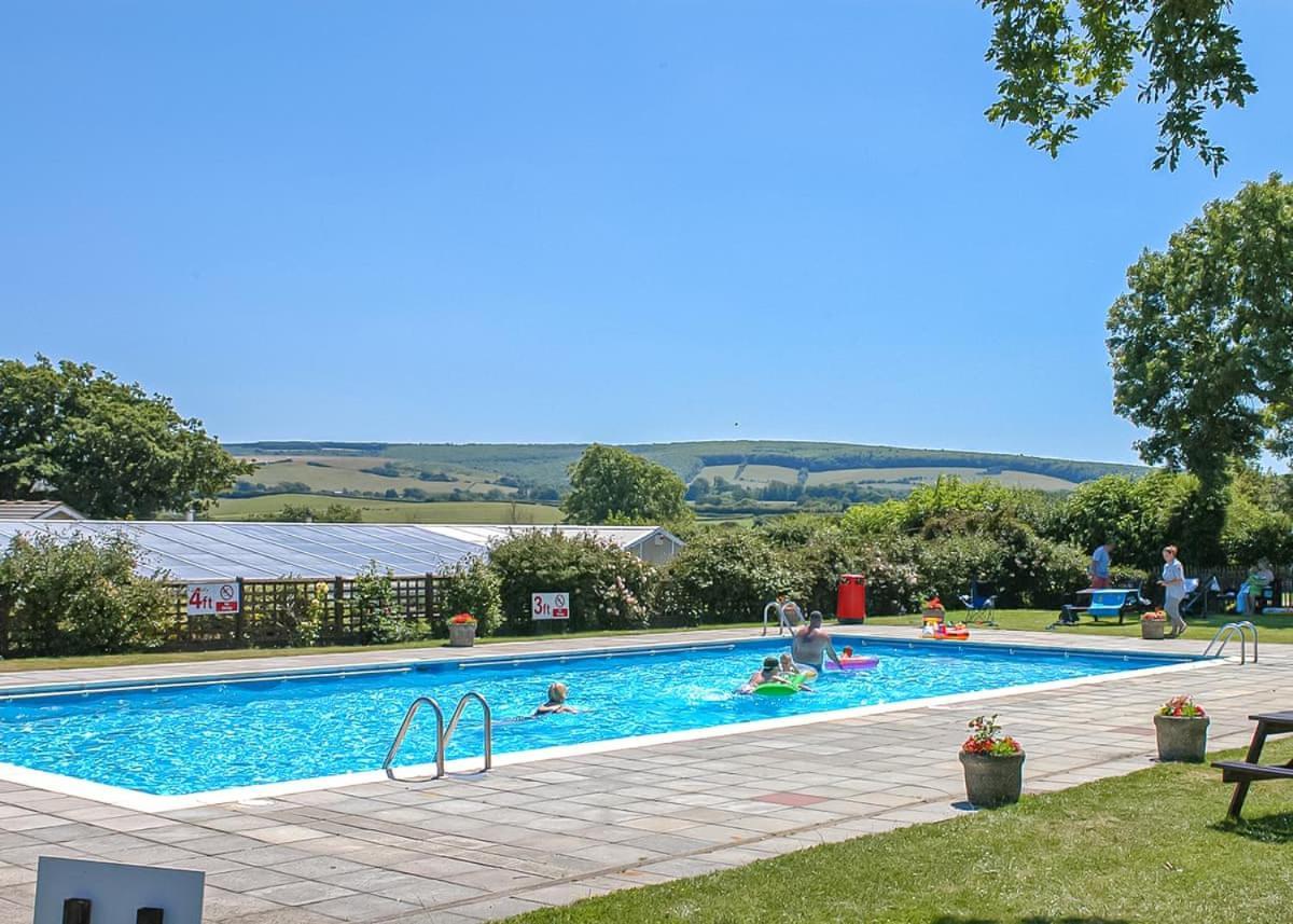 Orchards Holiday Park Newbridge  Kültér fotó
