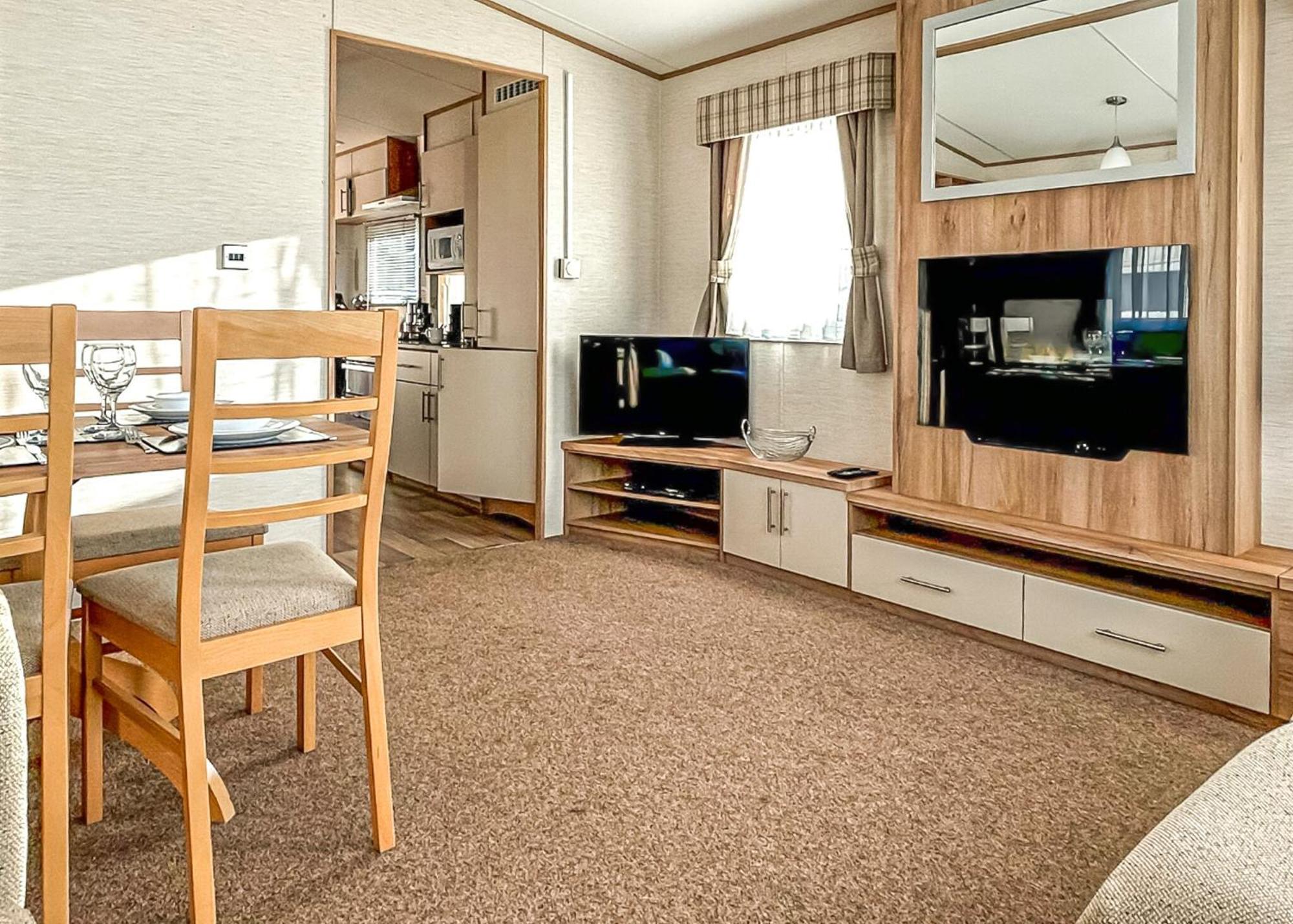 Orchards Holiday Park Newbridge  Szoba fotó