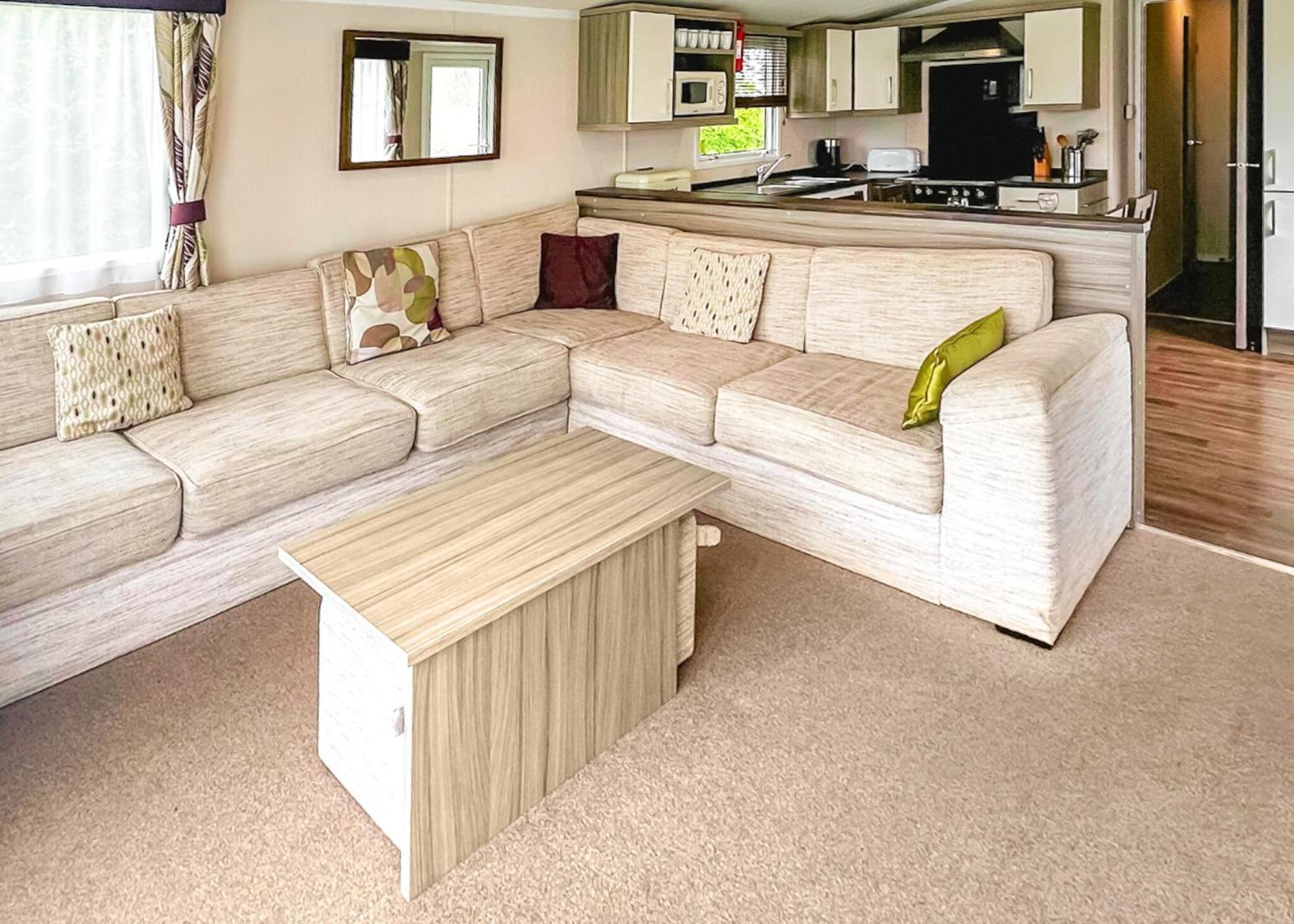 Orchards Holiday Park Newbridge  Kültér fotó
